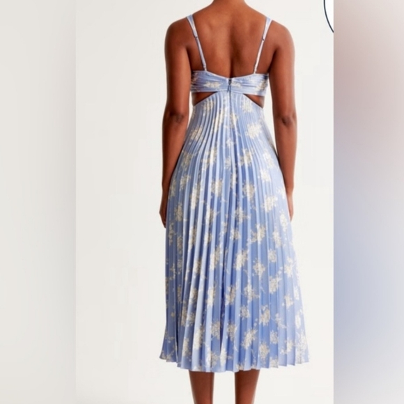 Abercrombie & Fitch Blue and White Floral Midi Dress - Picture 3 of 7